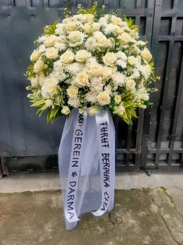Krans Bunga Duka Cita  di Soppeng